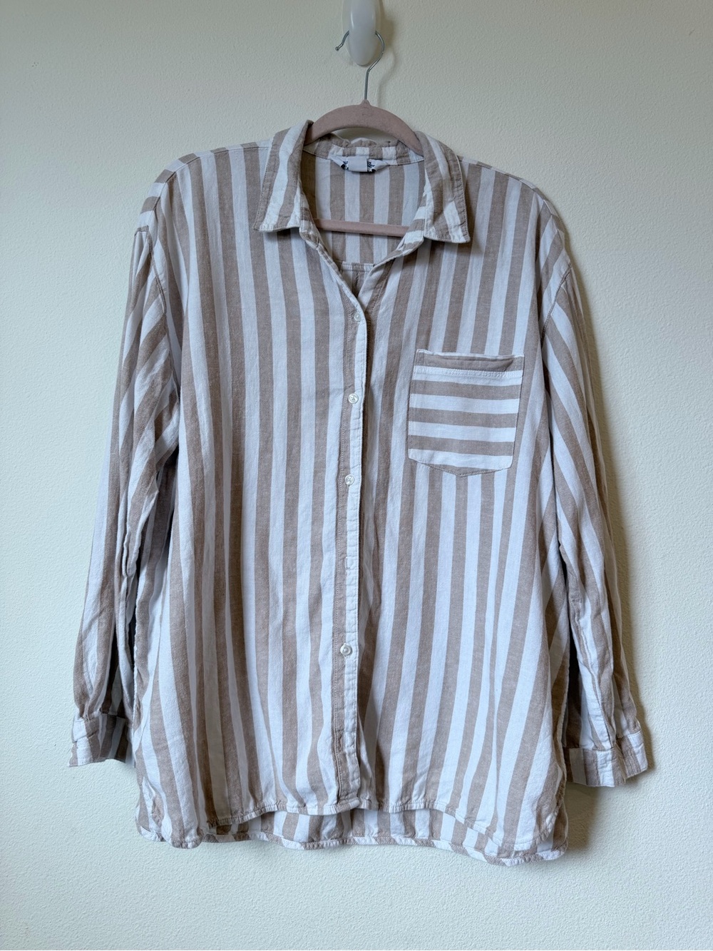 Old Navy Beige and White Striped Button-Up Shirt linen blend
